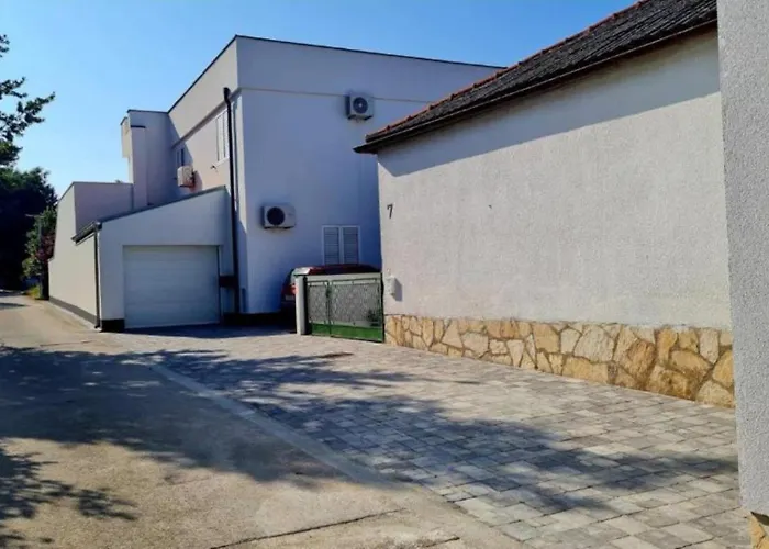 Patrisa Centar * 塞利讷